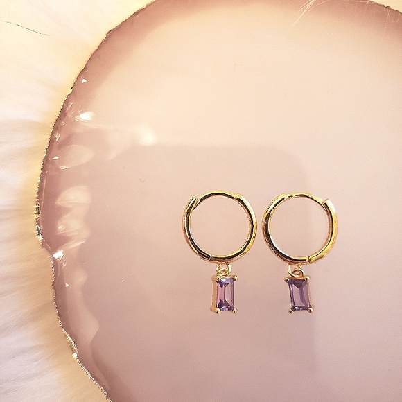 2/$25 Amethyst Purple Baguette Pendant & Gold Huggie Hoops - Picture 1 of 3